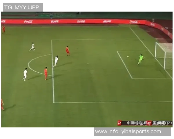 深入解析足球专业术语助你成为真正的足球迷与战术专家